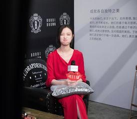女明星网红裙子掉落事件,女明星现场尴尬瞬间引发热议