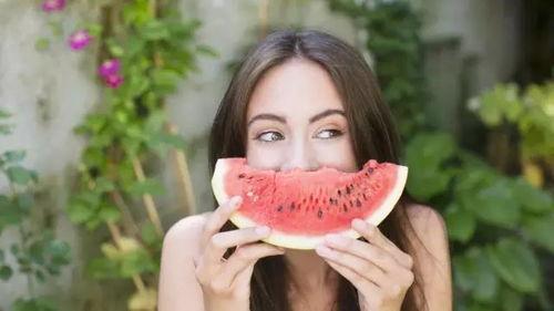 吃瓜的婴儿为什么会黑呢,揭秘瓜果中的色素秘密