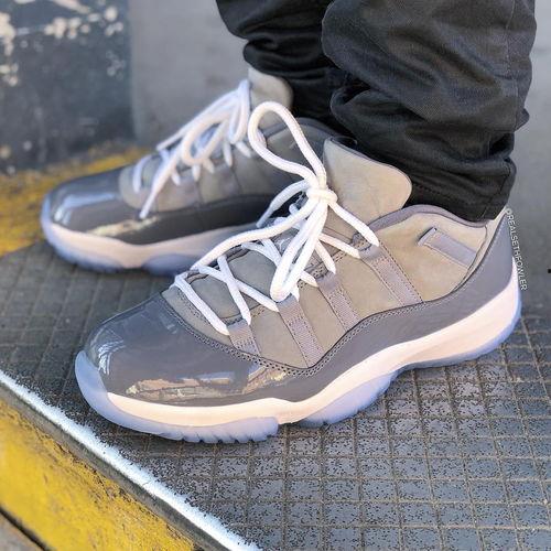 护士鞋明星网红低帮,网红追捧！护士鞋明星低帮风潮席卷时尚界