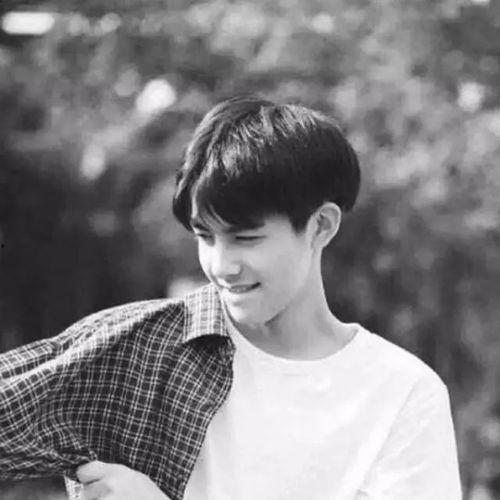 明星网红拳击辫图片男,明星网红演绎独特男生魅力